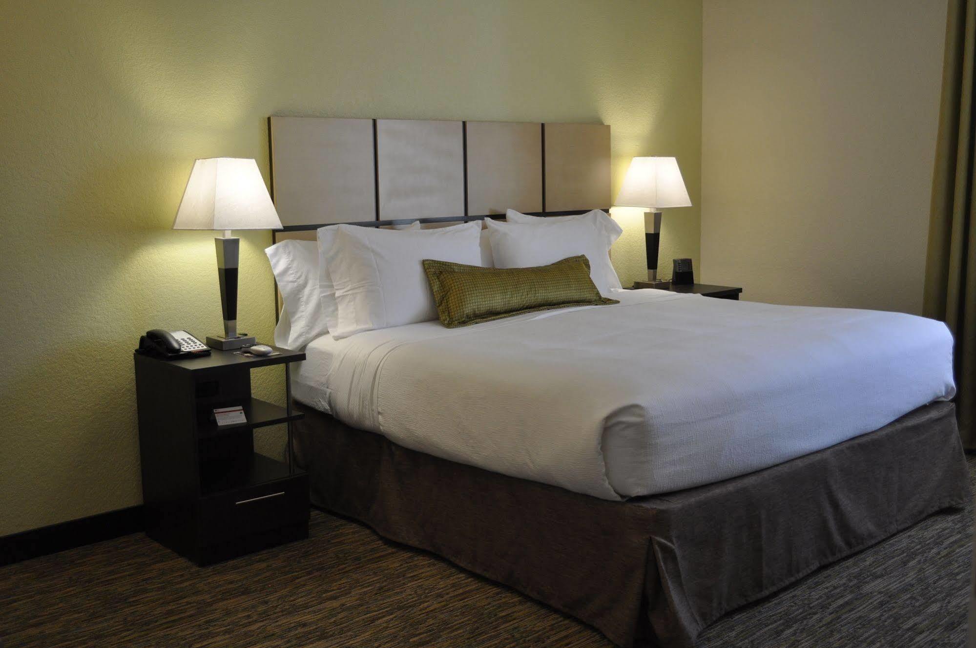 Candlewood Suites Bay City By Ihg Exteriör bild